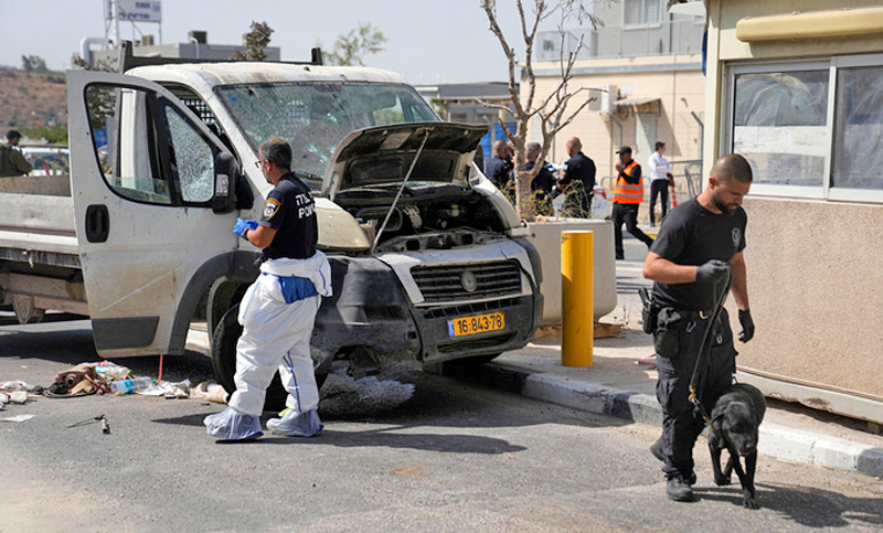 Un palestino fue muerto a tiros luego de embestir con un camión y matar a un soldado israelí