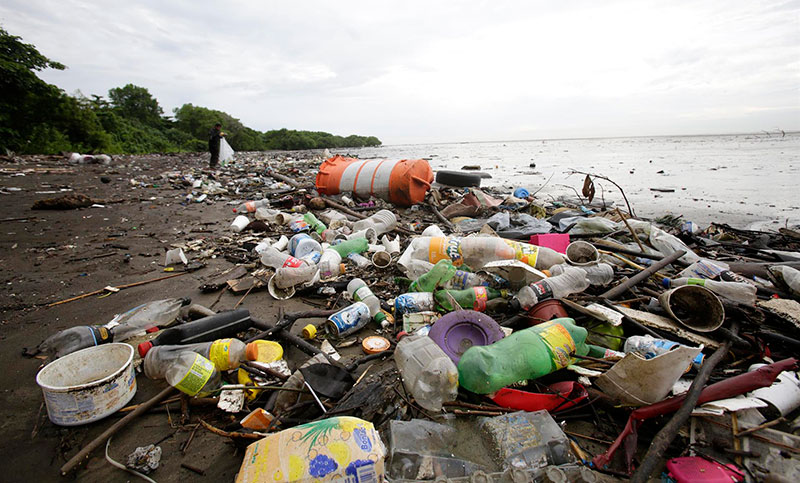 Hay menos contaminación plástica en los mares pero más duradera