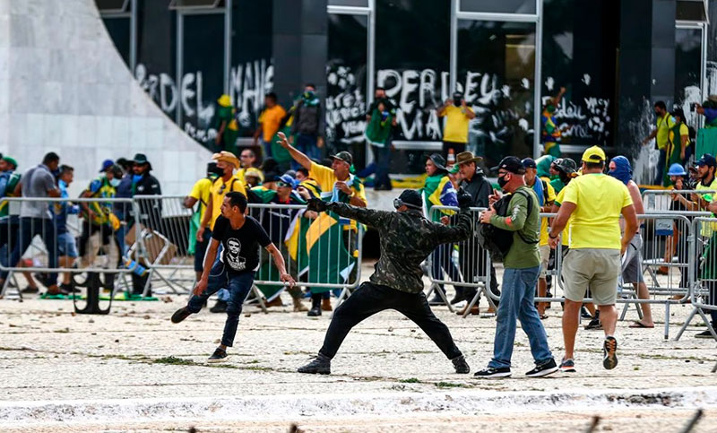 La fiscalía de Brasil pidió condenas para 40 imputados por los ataques golpistas