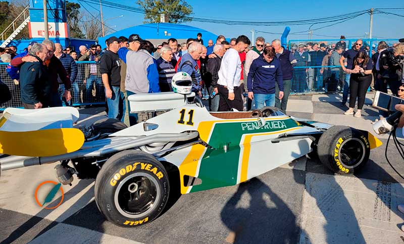 Un histórico auto Fórmula 1 comenzó a ser exhibido en Rafaela