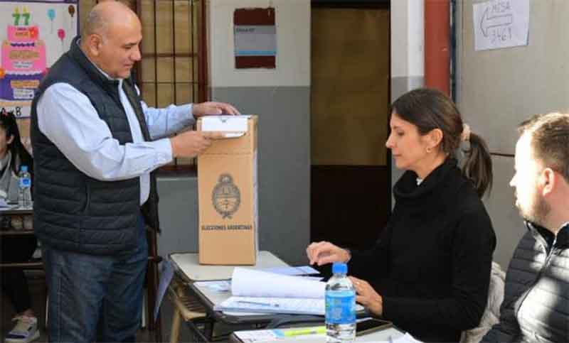 Tucumán vota con normalidad y ya sufragaron Manzur y Jaldo
