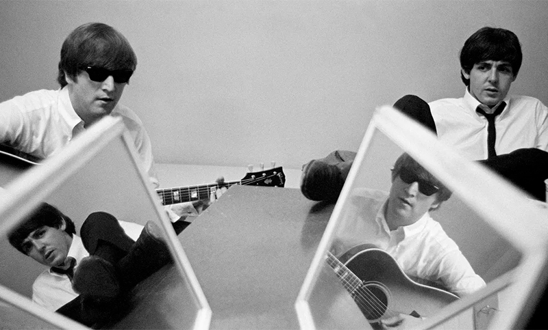 Subastan objetos de Los Beatles valuados en más de 8 millones de dólares