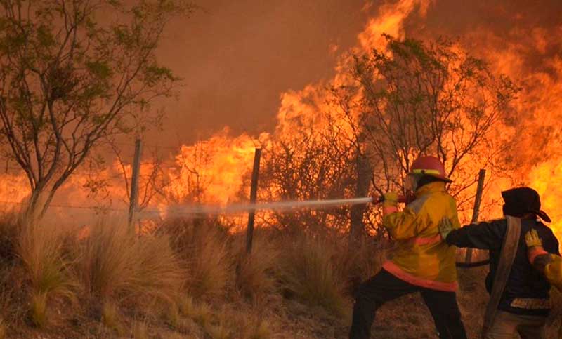 Incendios forestales afectan varias localidades de Córdoba