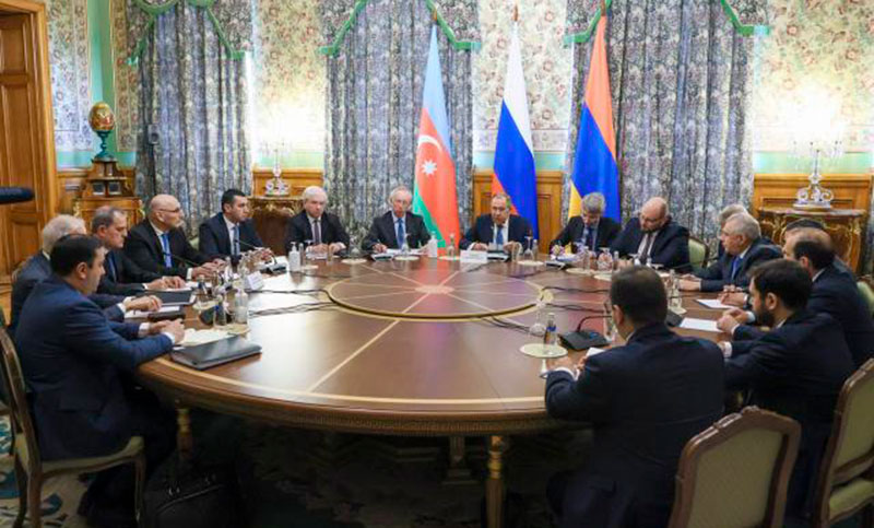 Anunciaron una cumbre para sellar la paz entre Armenia y Azerbaiyán