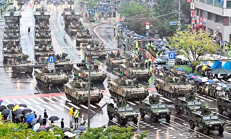 Corea del Sur realiza un gran desfile militar en medio de tensiones con Corea del Norte