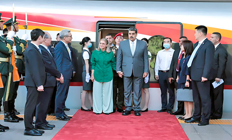 Maduro llega a Pekín para reunirse con el presidente chino y cerrar nuevos acuerdos