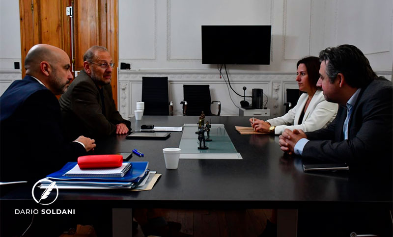 Ministros de Perotti recibieron al equipo de Pullaro para brindar información sobre seguridad