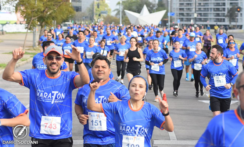 Miles de rosarinos y rosarinas corrieron en la maratón por el Día del Empleado de Comercio