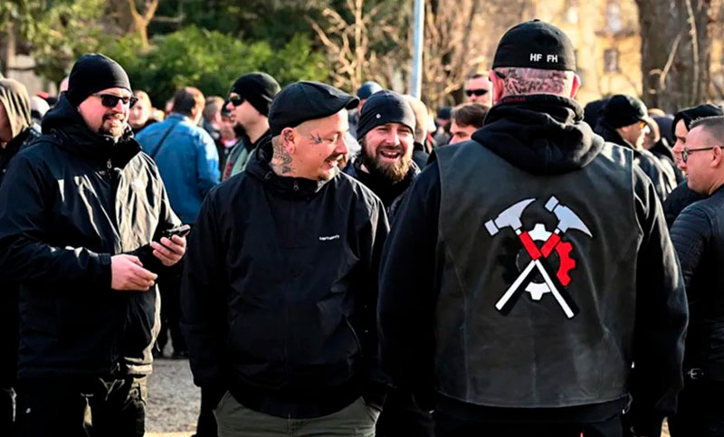 Alemania prohíbe a un grupúsculo neonazi y allana las viviendas de sus miembros