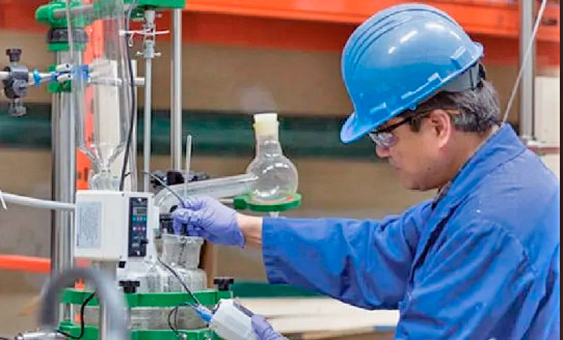 Los trabajadores de la industria química cobrarán un 300 % más en la jornada laboral de su día