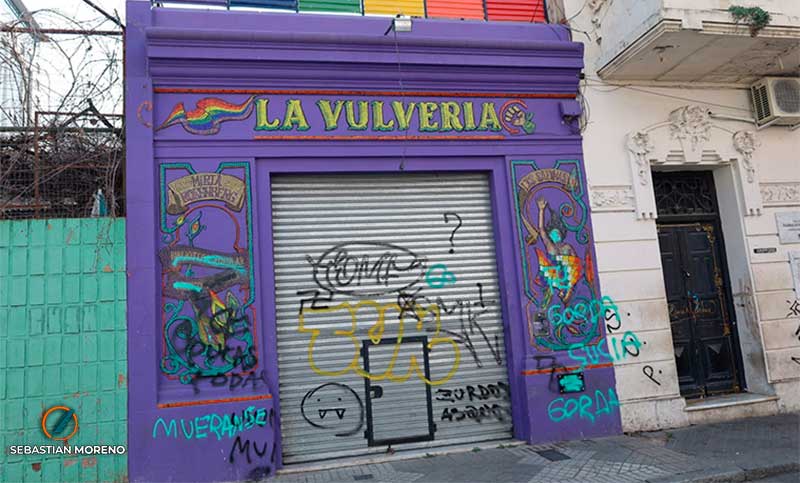 Pintaron esvásticas frente al Centro Cultural lésbico feminista «La Vulvería»