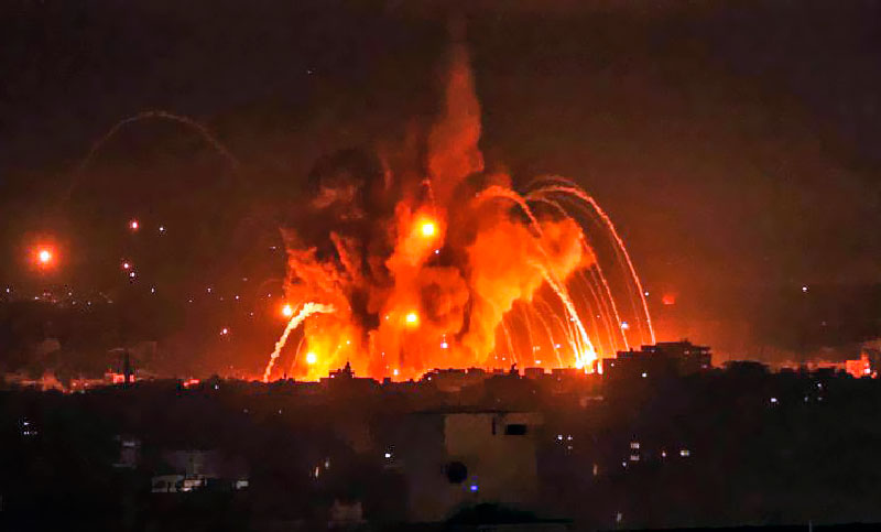 «Es una guerra de exterminio»: una noche en Gaza sumida en la oscuridad por el corte eléctrico impuesto por Israel