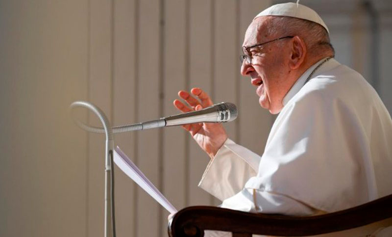 El Papa responde las dubia de cinco cardenales