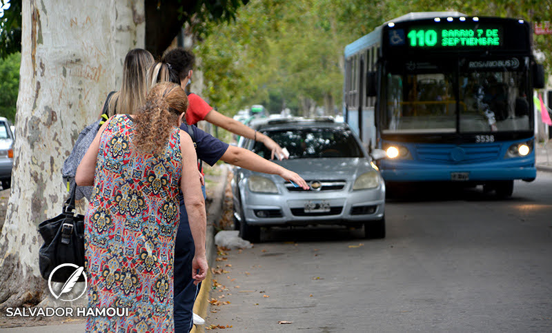 ¿Que pasaría si Rosario adhiriera a la quita de subsidios al transporte?: el boleto superaría los $630