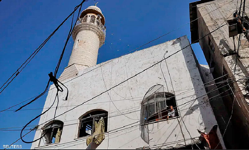 Israel bombardea una mezquita en Cisjordania y mueren dos palestinos