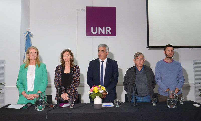 Los no docentes de la UNR conmemoraron los 50 años de la Facultad de Ciencia Política