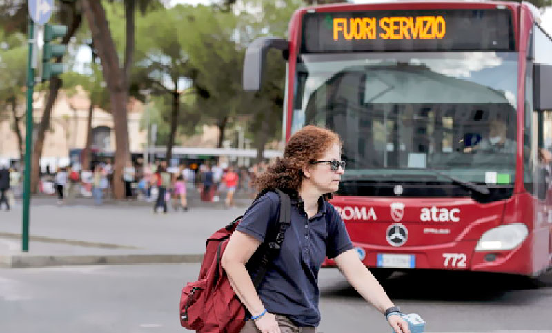 Sindicatos italianos de transporte y educación paran en todo el país en reclamo de mejores salarios