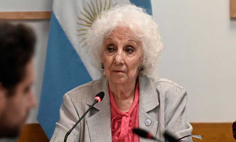 Estela de Carlotto afirmó que Milei «ofende de manera brutal» al «mentir» sobre las cifras de los desaparecidos