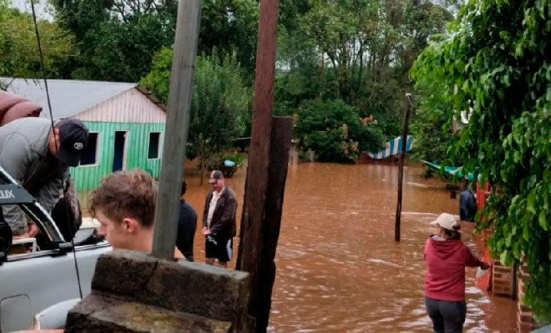 Más de 150 familias fueron evacuadas en Misiones por la crecida del Río Uruguay