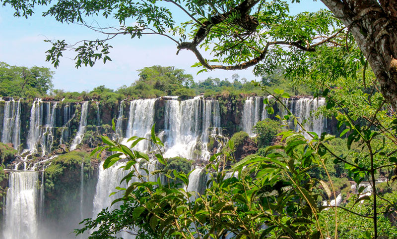 El Parque Nacional Iguazú reabrió sus puertas tras la histórica crecida del río
