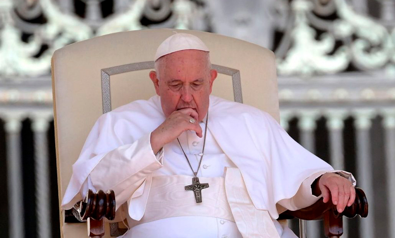 El Papa Francisco pospuso todas sus citas por un «un ligero estado gripal»