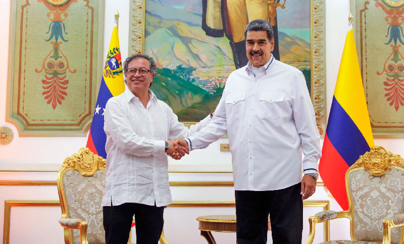 Petro visita a Maduro en Caracas y dice que Venezuela impulsará la economía de Colombia