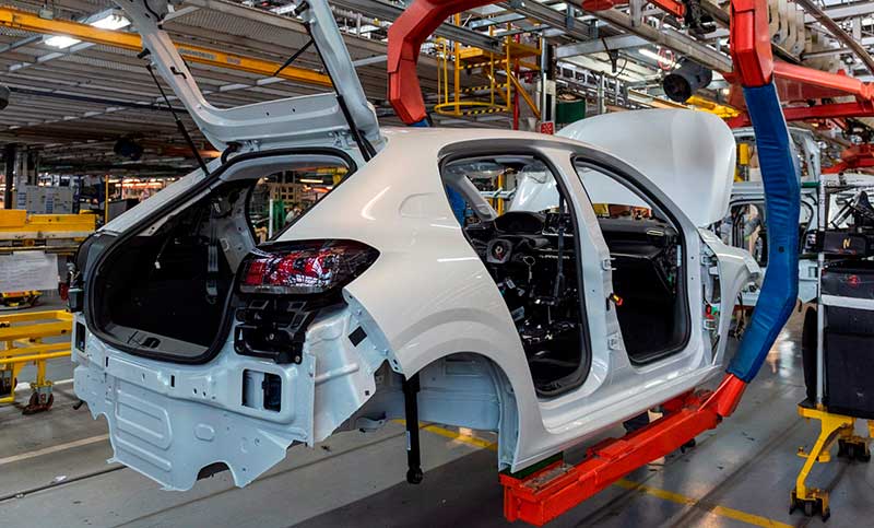 La fabricación de vehículos se ubica 15 puntos por encima que el año pasado