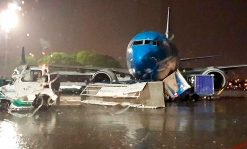 Aerolíneas Argentinas culpó al Servicio Meteorológico Nacional por los daños en los aviones  