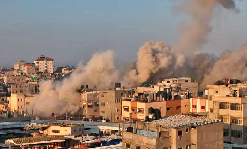 Nuevos ataques aéreos israelíes en Gaza dejan al menos 32 muertos