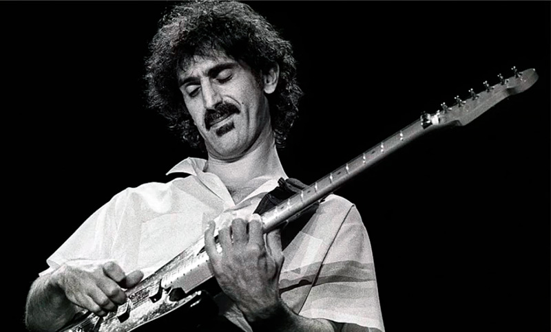 Se cumplen tres décadas de la muerte de Frank Zappa, «un estorbo» para la industria musical