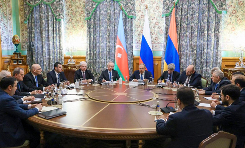 Rusia anuncia acuerdo inminente de paz entre Armenia y Azerbaiyán