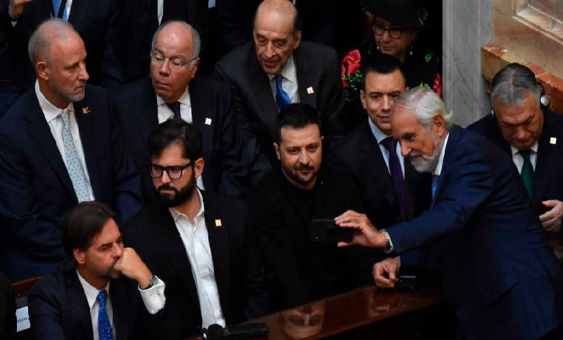 Zelenski, Bolsonaro, Felipe VI y Luis Lacalle Pou entre los asistentes a la asunción de Javier Milei