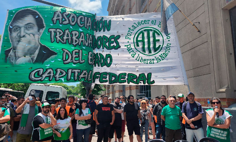 ATE Capital concentra en el Ministerio de Hacienda de la ciudad de Buenos Aires por despidos masivos