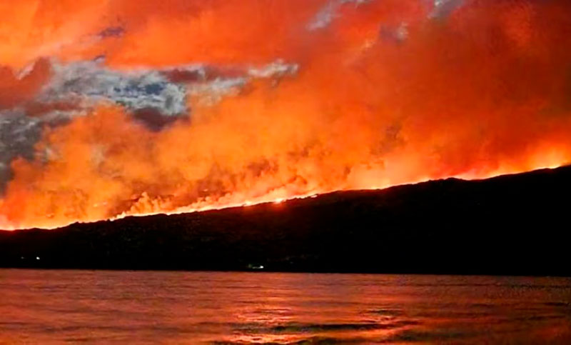 El incendio forestal en el Parque Nacional Los Alerces ya arrasó 2.300 hectáreas
