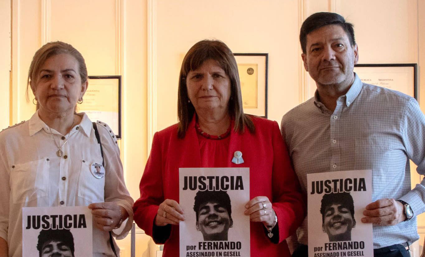 A días de cumplirse un aniversario del crimen, los padres de Fernando Báez Sosa se reunieron con Bullrich