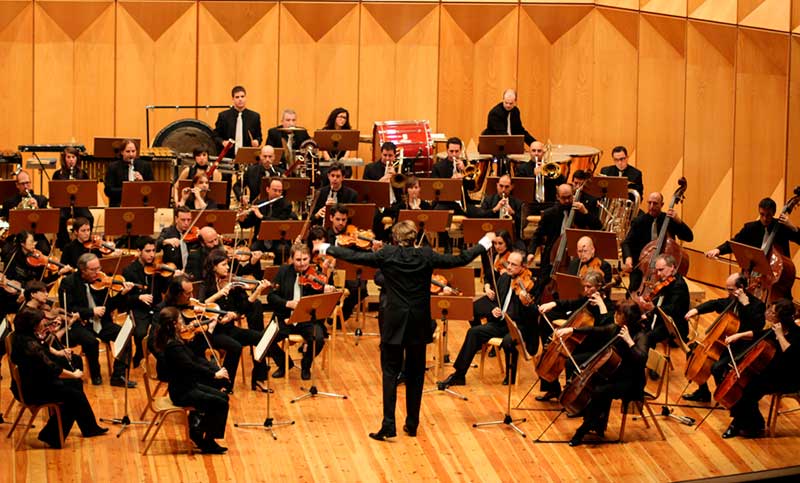 Una orquesta catalana presentará canciones de Gardel, Páez y Piazzolla