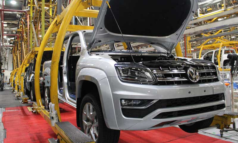 La fabricación de vehículos en enero cayó 16%, pero exportaciones subieron 34%