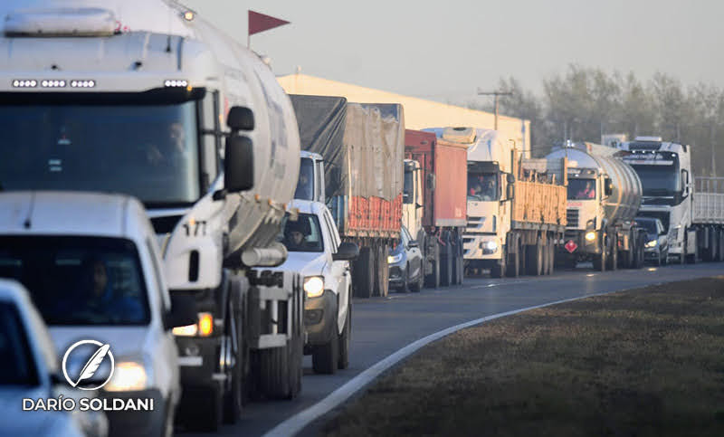 Esperan la llegada a los puertos de unos 20 mil camiones diarios en Santa Fe