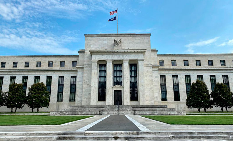 La inflación continúa en Estados Unidos y la Reserva Federal posterga el recorte de tasas de interés
