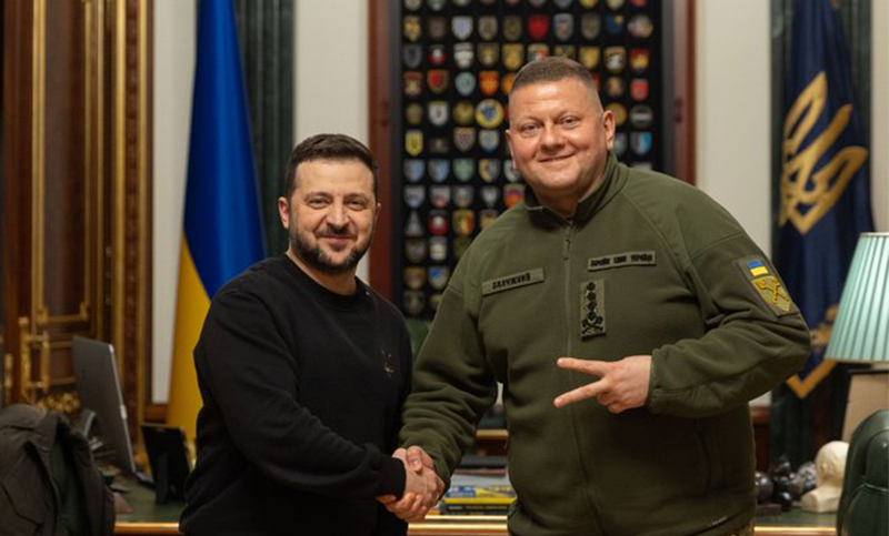 Zelenski destituye al comandante en jefe del ejército ucraniano