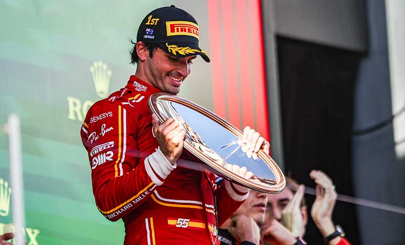 Carlos Sainz ganó el Gran Premio de Australia