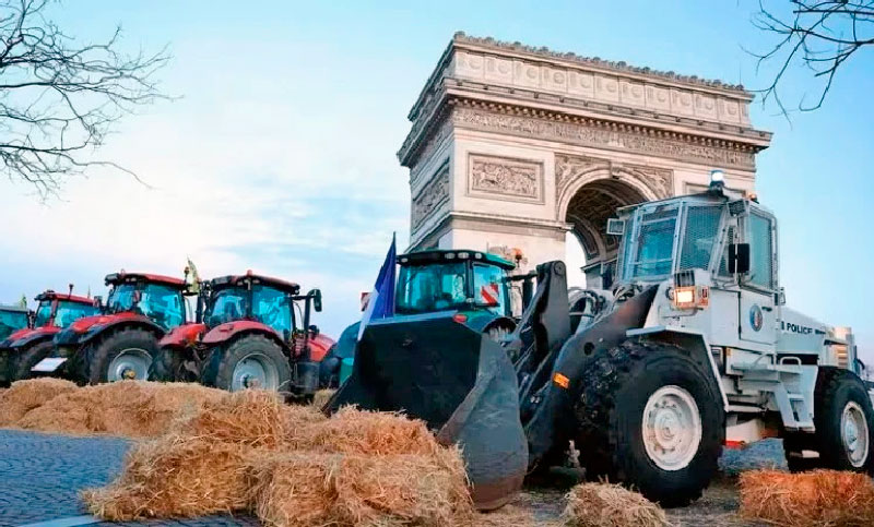 Una protesta agraria junto al Arco del Triunfo en París culmina con 66 detenciones