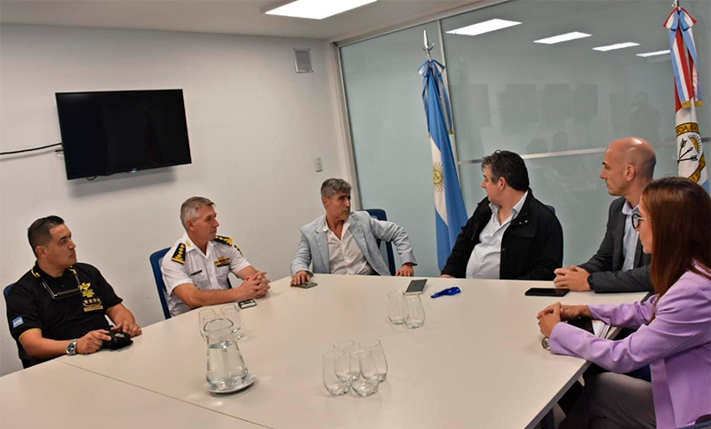 El ministro de Seguridad de Córdoba estuvo en Rosario: “En la lucha contra el narcotráfico, no hay banderías políticas”