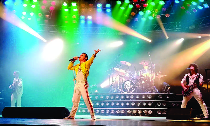 La magia de Freddie Mercury fue fielmente recreada en un show emotivo