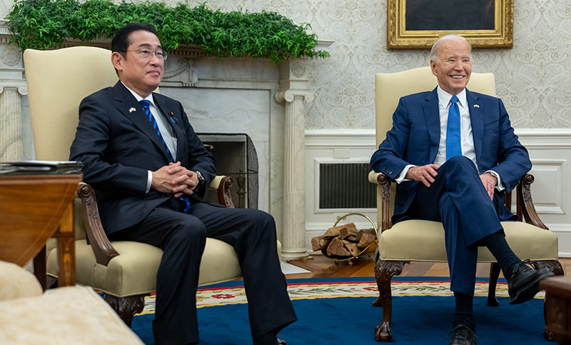 Biden y Kishida prometieron un frente unido contra China