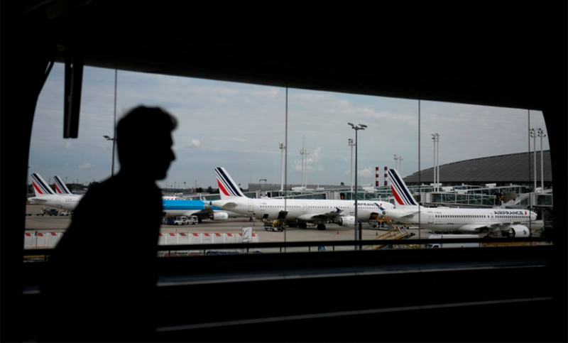 Francia: controladores aéreos realizan un paro en reclamo de mejores condiciones salariales