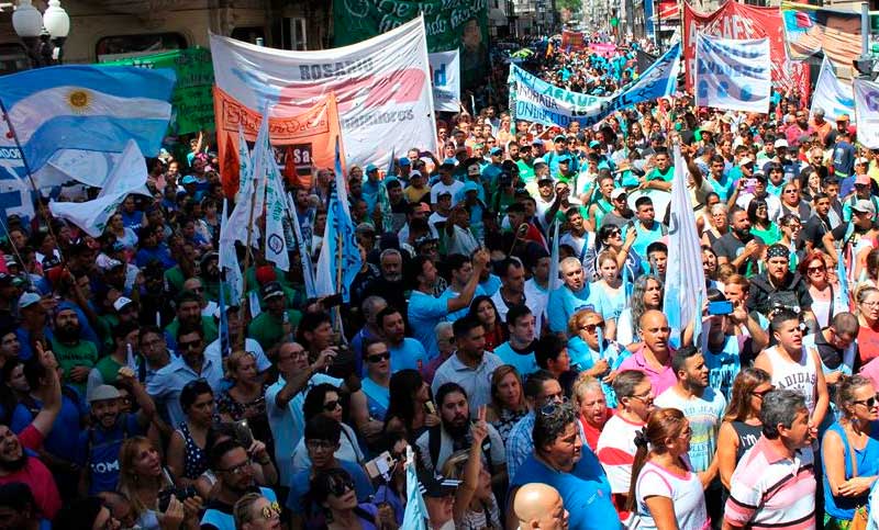 Rosario prepara numerosas marchas por el 1º de Mayo en la Bolsa de Comercio