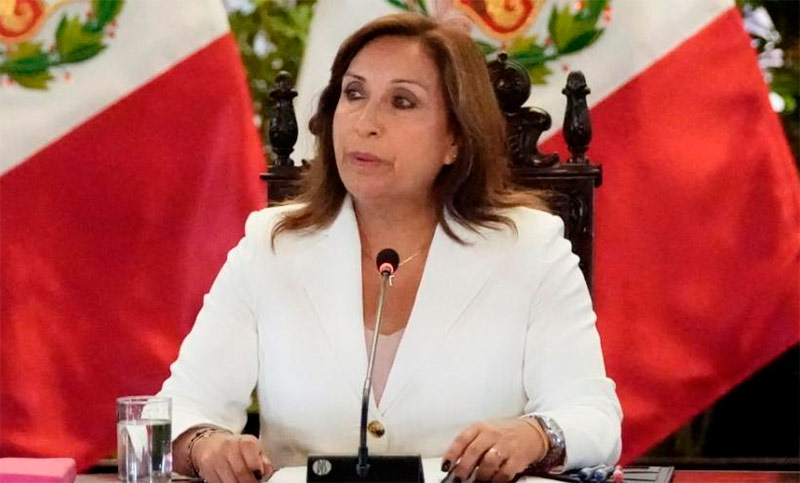 Crisis en Perú: escándalo por los Rolex de la presidenta y la renuncia el ministro del interior