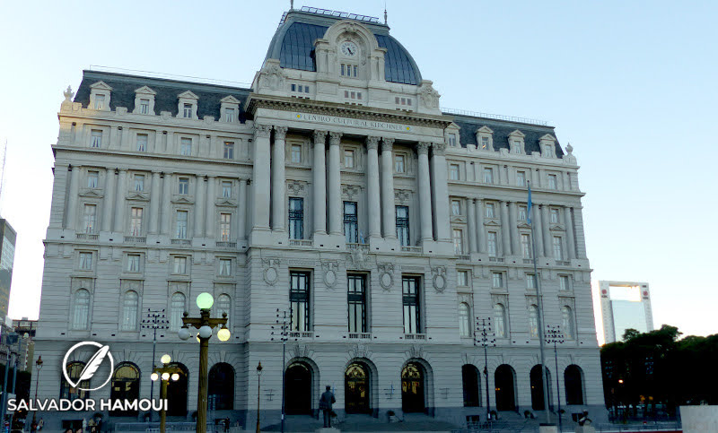 El Gobierno cambiará el nombre del Centro Cultural Kirchner por el Palacio Libertad