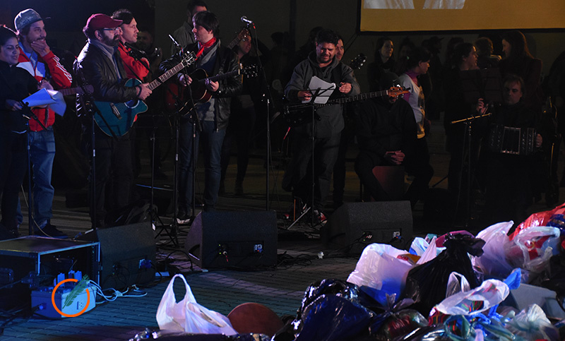Se viene el “Frazadazo”: músicos rosarinos invitan a donar abrigos para comedores y personas sin techo